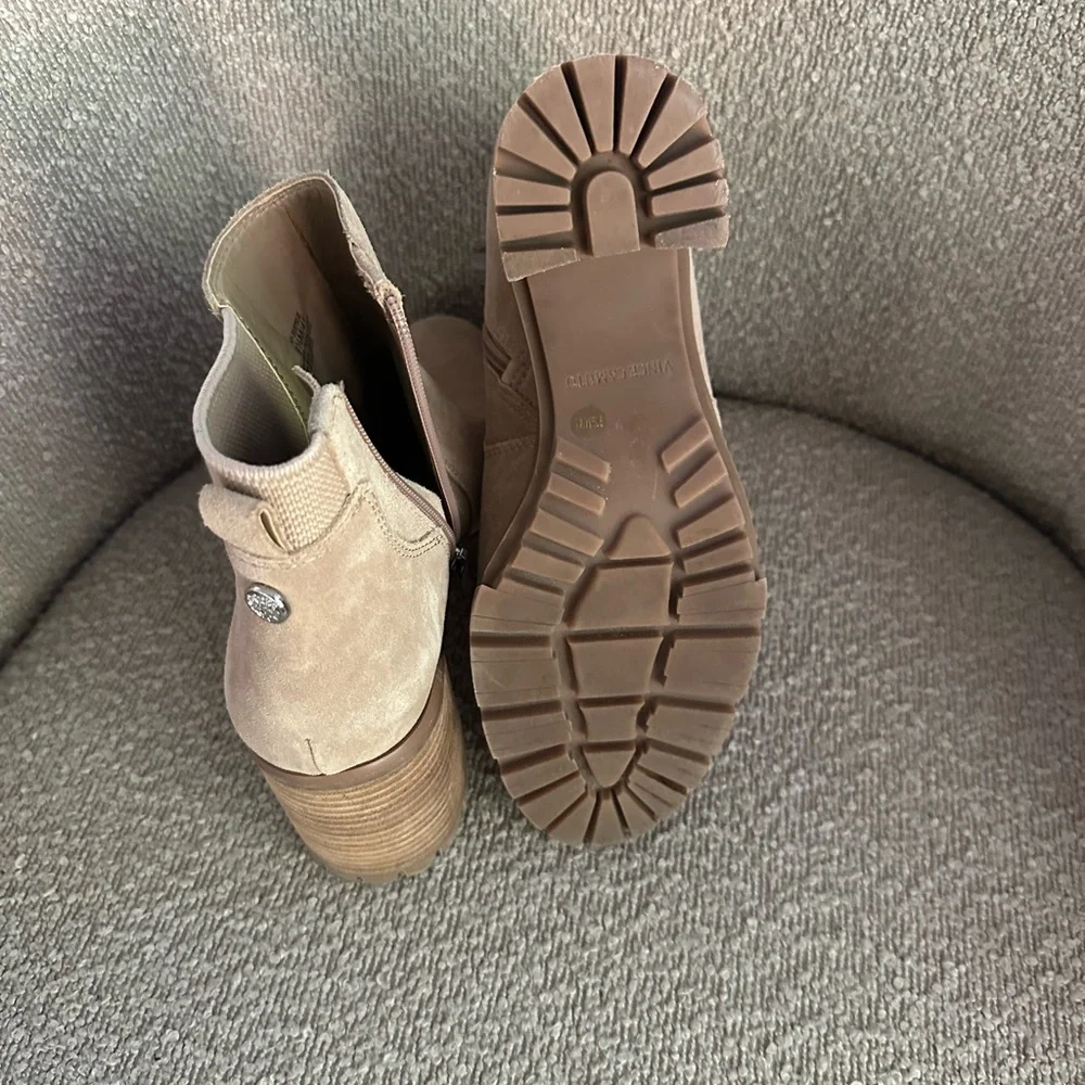 Vince Camuto Dustelie boots size 9.5‎